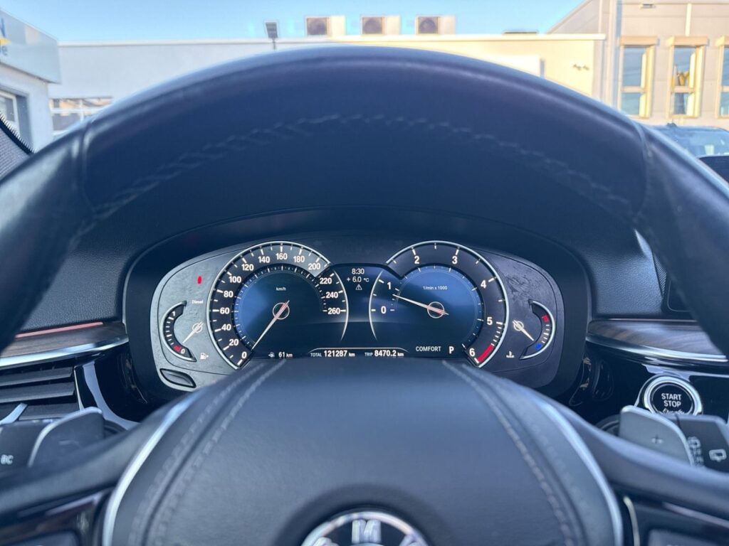 530 d Touring xDrive Luxury neuer Motor Panodach