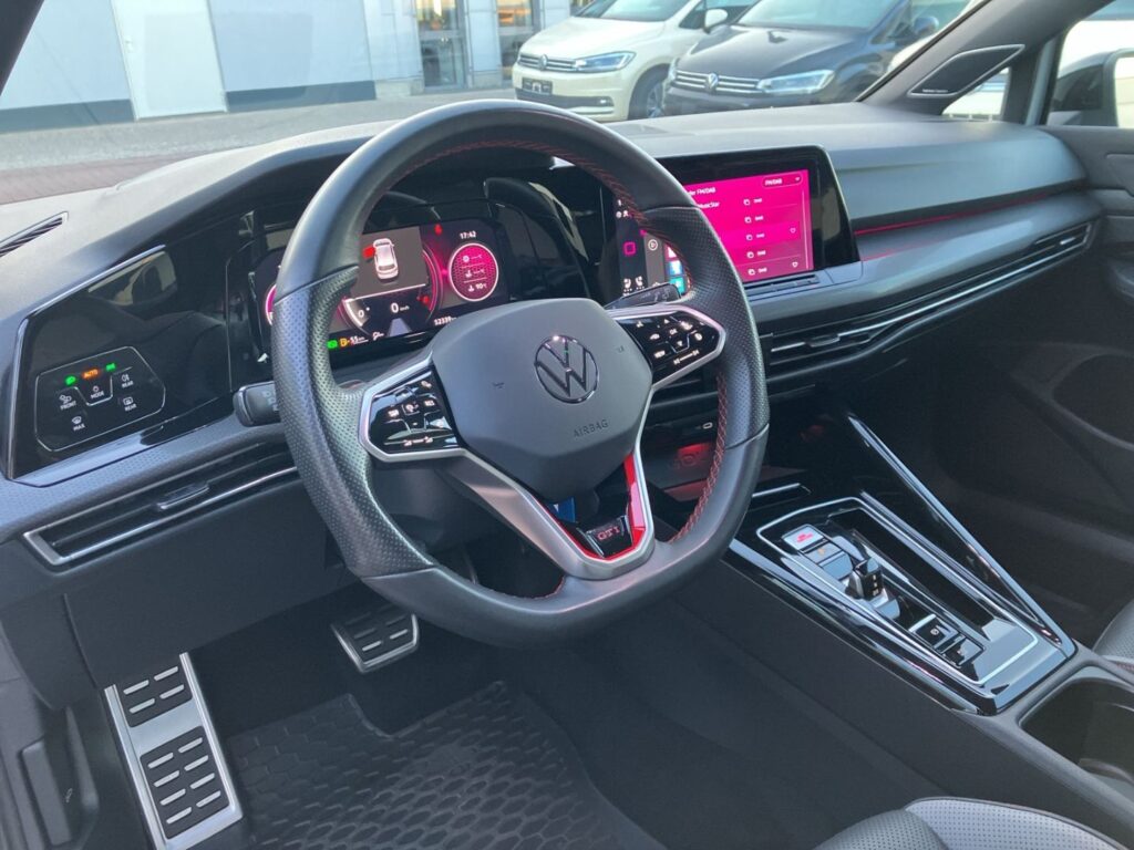 Golf GTI Clubsport 2,0 TSI DSG Black-Style Akrap