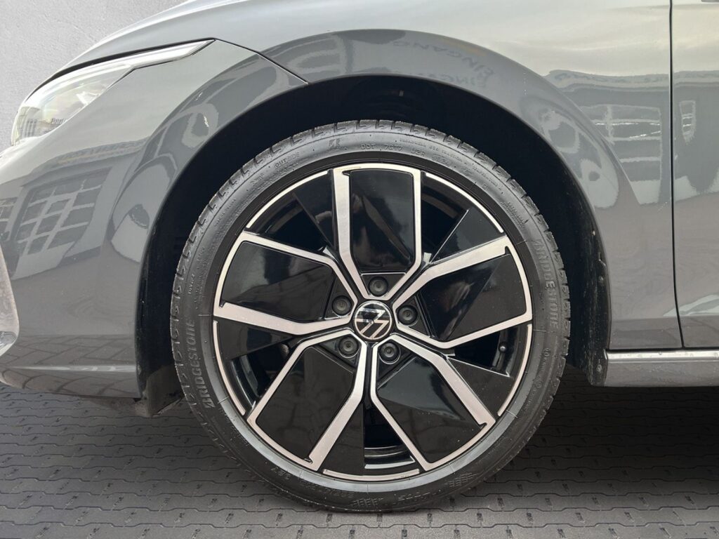 Golf Edition 50 1,5 eTSI DSG IQ-Light Head-Up