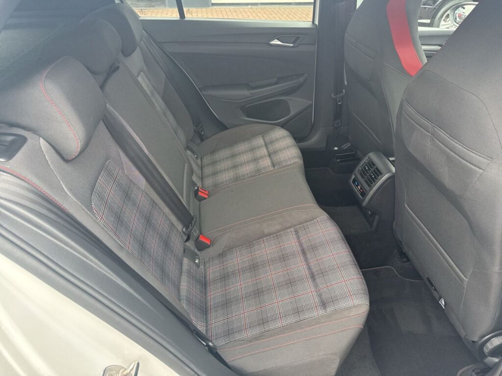 Golf VIII GTI 2,0 TSI DSG 19'' Estoril Kamera Le