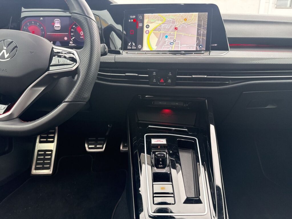 Golf VIII GTI 2,0 TSI DSG 19'' Estoril Kamera Le