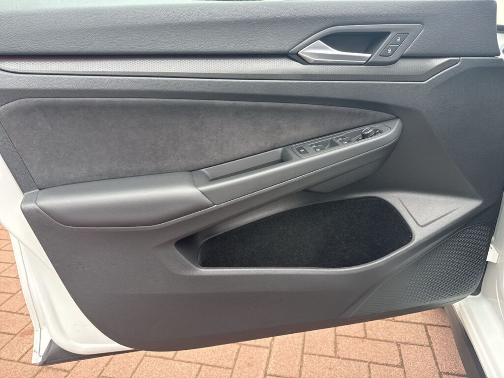 Golf VIII GTI 2,0 TSI DSG 19'' Estoril Kamera Le