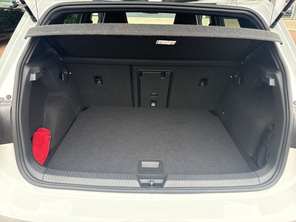 Golf VIII GTI 2,0 TSI DSG 19'' Estoril Kamera Le