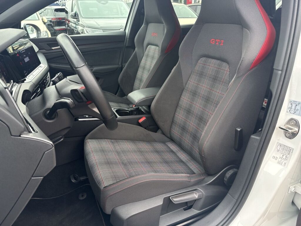 Golf VIII GTI 2,0 TSI DSG 19'' Estoril Kamera Le