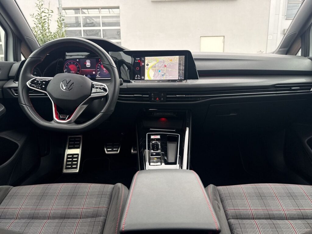 Golf VIII GTI 2,0 TSI DSG 19'' Estoril Kamera Le