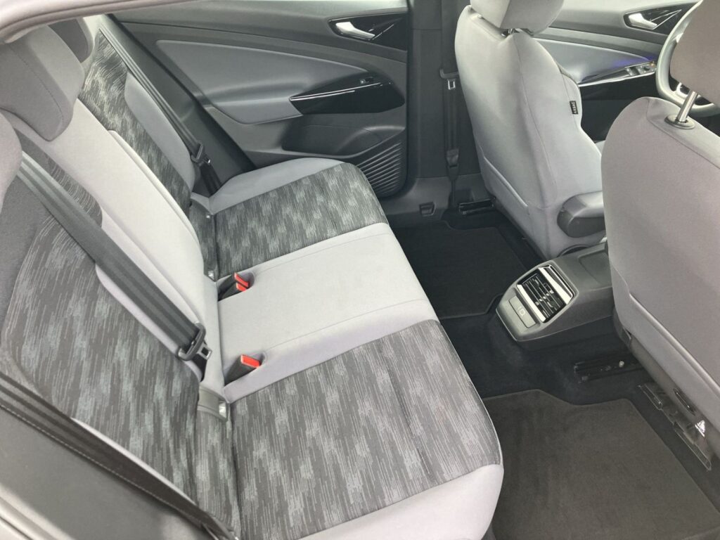 ID.4 Pure Led Navi-Pro 1.Hand Einparkhilfe Klima