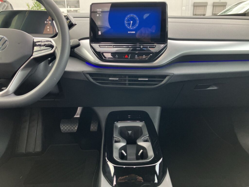 ID.4 Pure Led Navi-Pro 1.Hand Einparkhilfe Klima