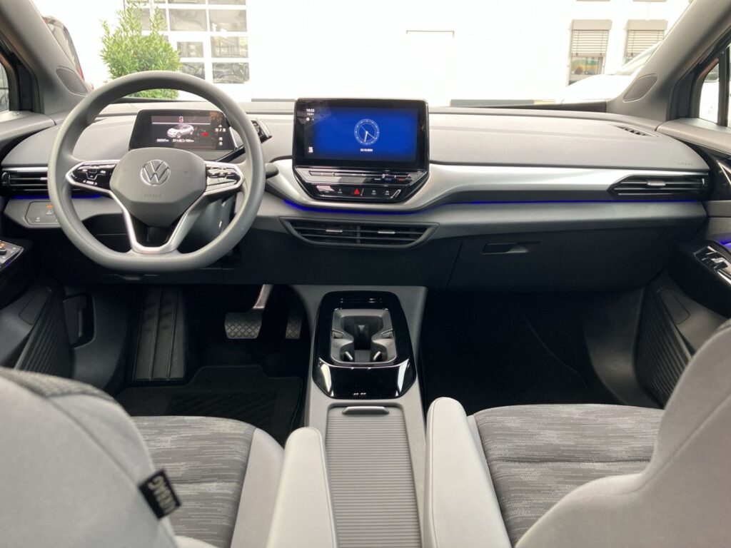 ID.4 Pure Led Navi-Pro 1.Hand Einparkhilfe Klima