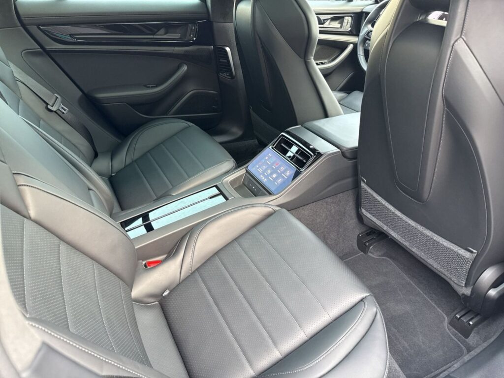 Panamera GTS Sport-Chrono Panodach Sportabgas