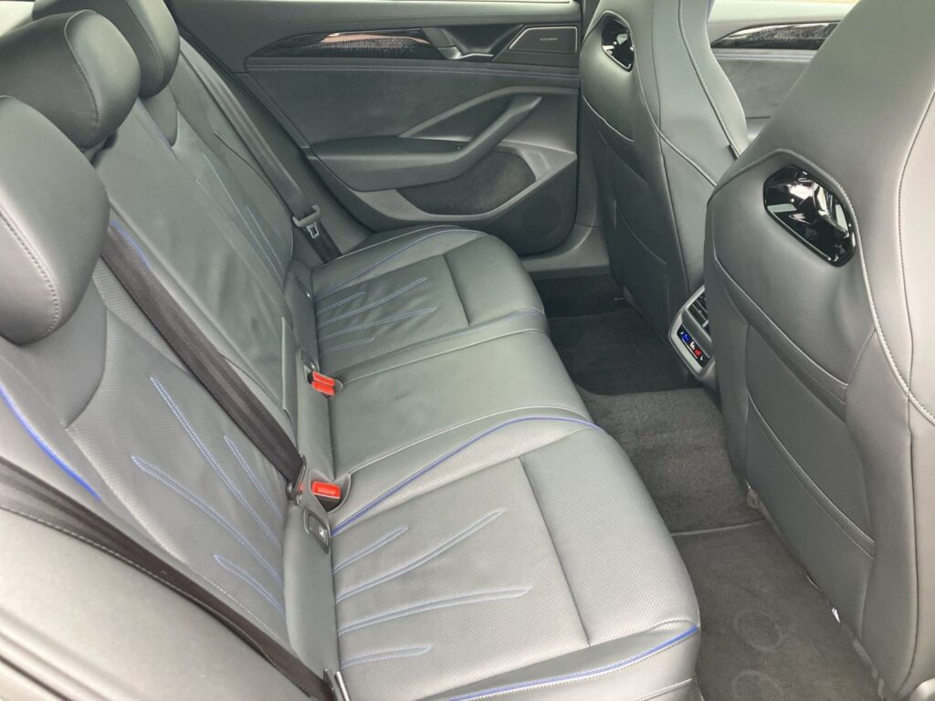 Passat Variant R-Line Signature 1,5 eHybrid DSG