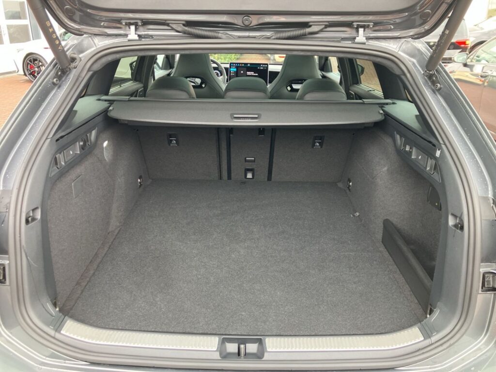 Passat Variant R-Line Signature 1,5 eHybrid DSG