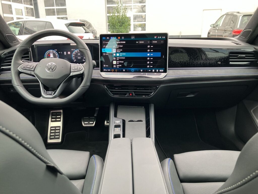 Passat Variant R-Line Signature 1,5 eHybrid DSG