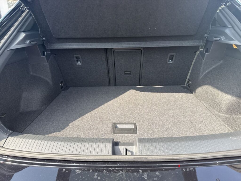 T-Roc R-Line 1.5 TSI DSG Led-Plus Ganzj.Reifen K