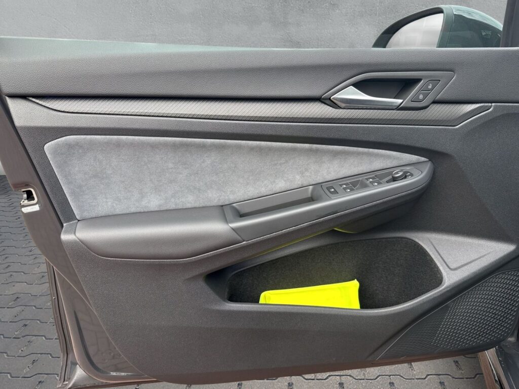 Golf R-Line 1,5 eTSI DSG Winterpaket Klimaaut. A