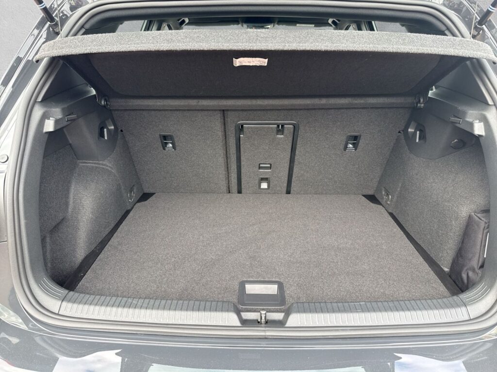 Golf R-Line 1,5 eTSI DSG Winterpaket Klimaaut. A