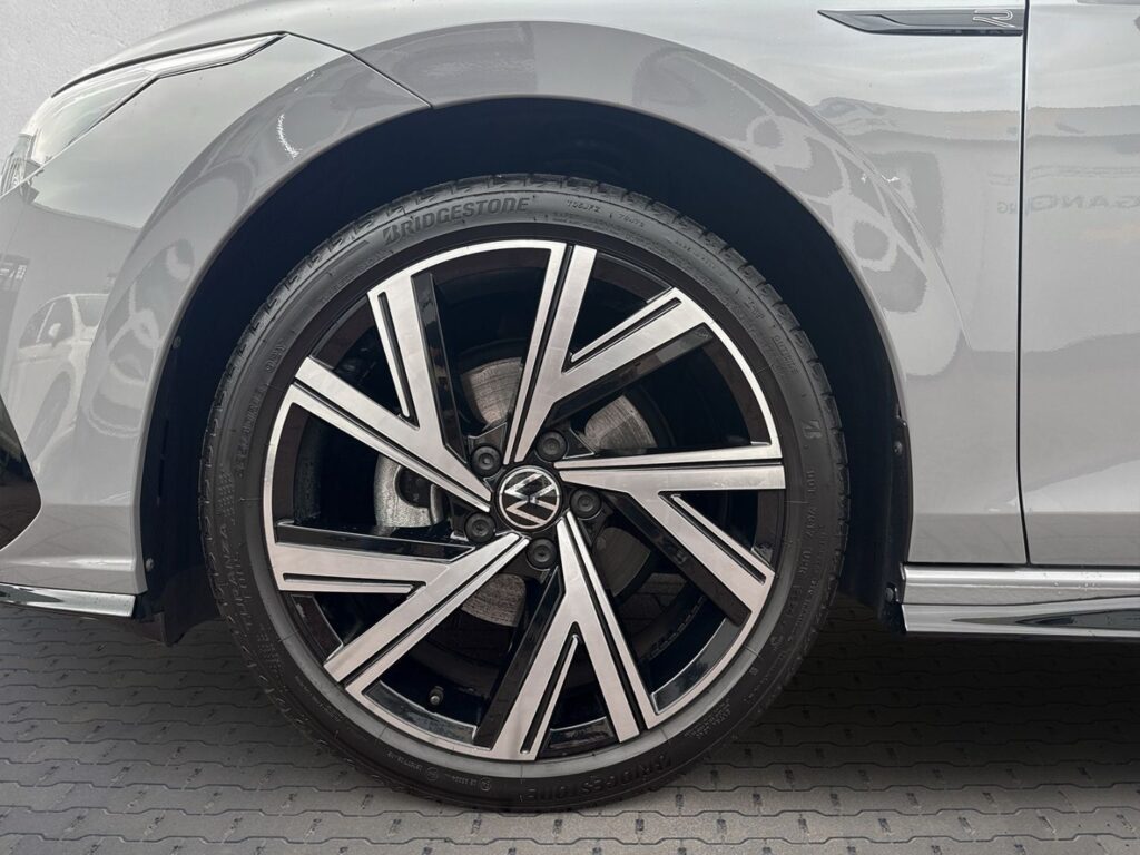 Golf R-Line -Line 1,5 TSI 18''Alu Led App-Connec
