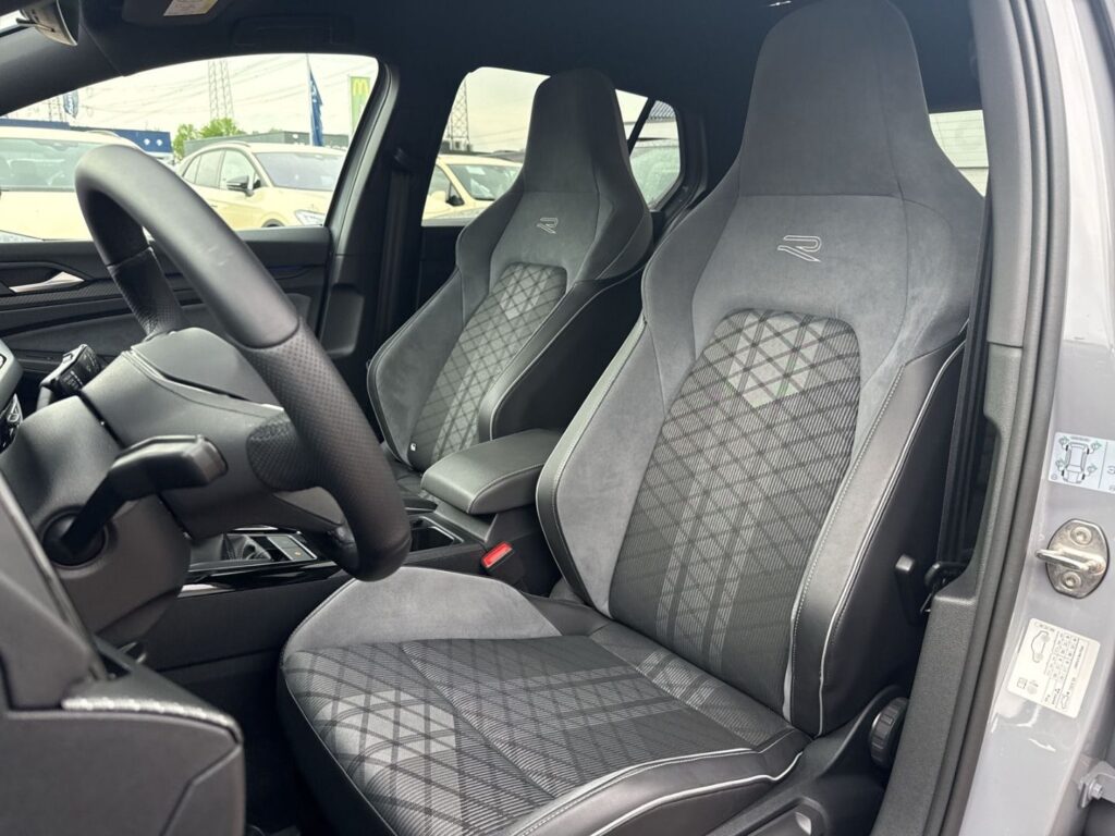 Golf R-Line -Line 1,5 TSI 18''Alu Led App-Connec