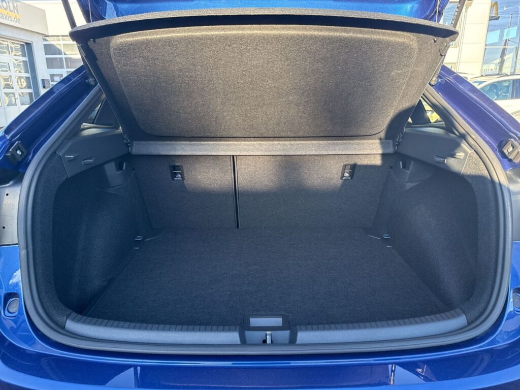 Taigo R-Line 1,0 TSI DSG IQ-Light Ganzj.Reifen K