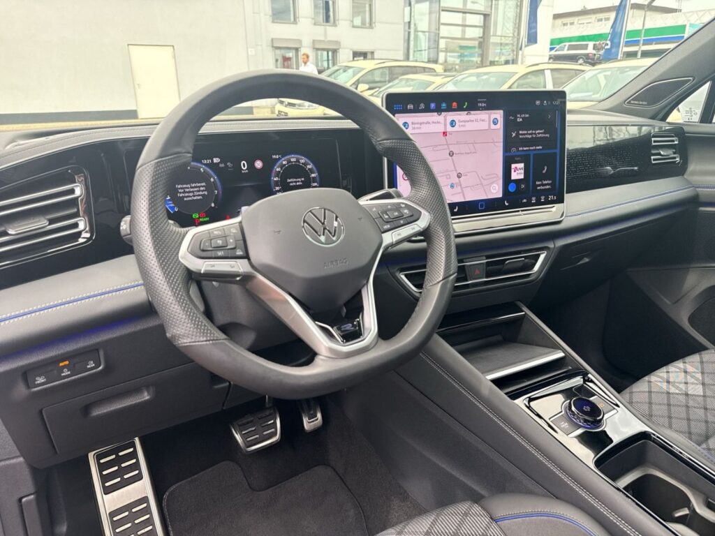 Tiguan R-Line 1,5 eTSI DSG Anh.Kpl Panodach Stan