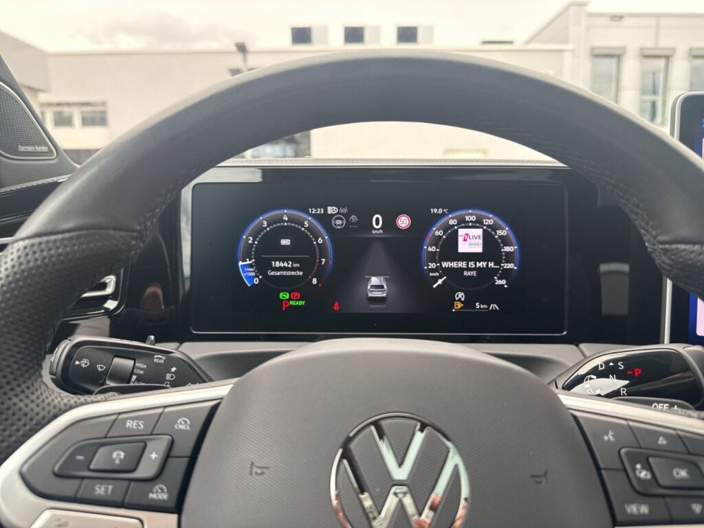 Tiguan R-Line 1,5 eTSI DSG Anh.Kpl Panodach Stan