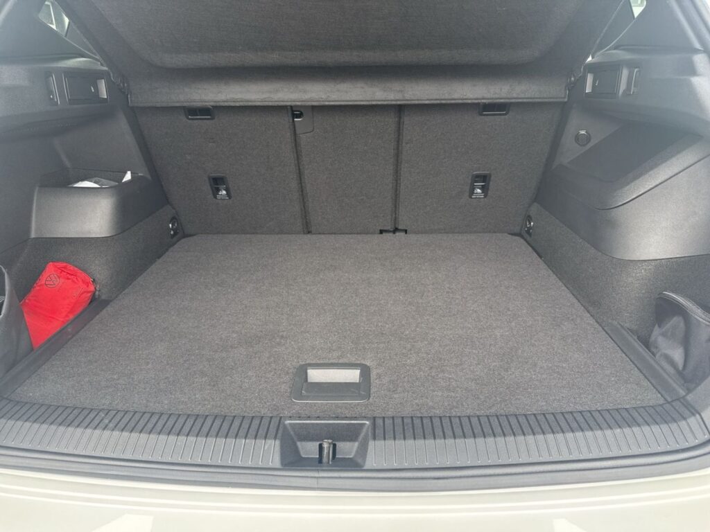 Tiguan R-Line 1,5 eTSI DSG Anh.Kpl Panodach Stan