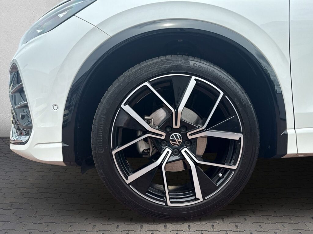 Tiguan R-Line 1,5 eTSI DSG Anh.Kpl Panodach Stan