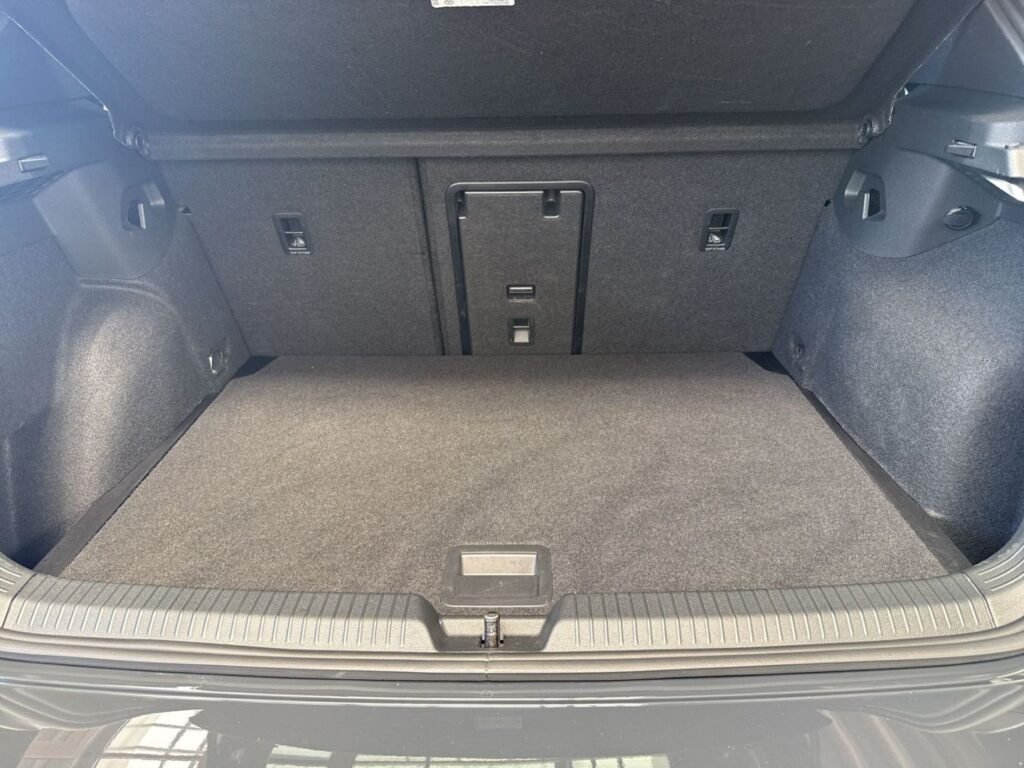 Golf R-Line 1,5 eTSI DSG Kamera Led Klimaaut.