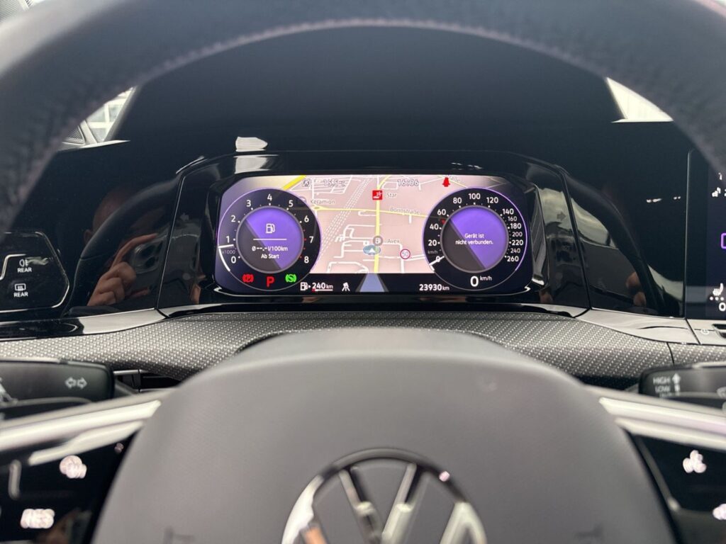 Golf R-Line 1,5 eTSI DSG Led Navi Business-Paket