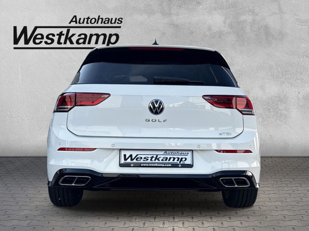 Golf VIII R-Line 1,5 eTSI DSG Kamera Navi
