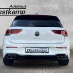 Golf VIII R-Line 1,5 eTSI DSG Kamera Navi