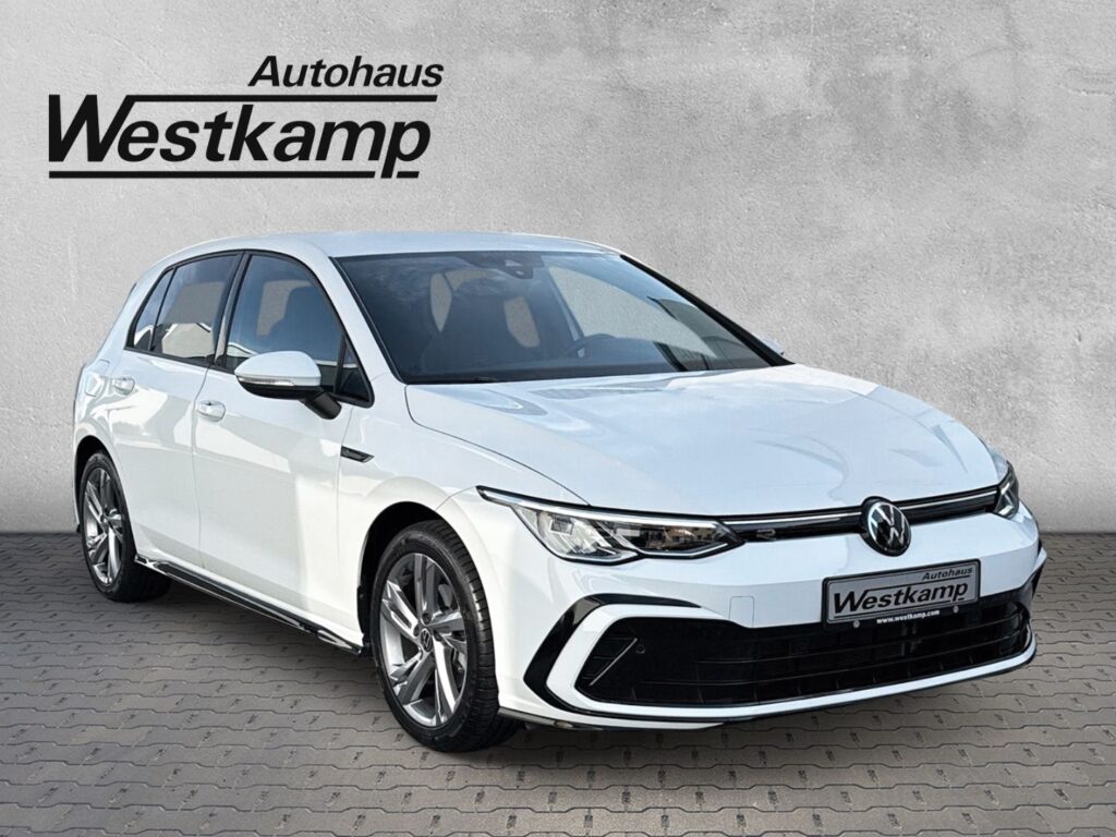 Golf VIII R-Line 1,5 eTSI DSG Kamera Navi