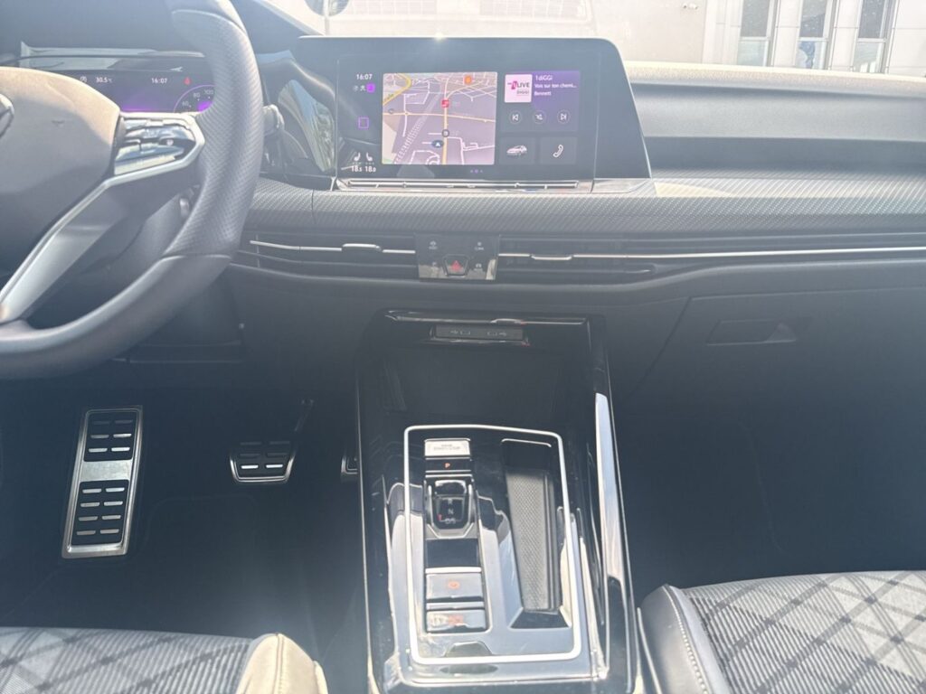 Golf VIII R-Line -Line 2,0 TDI DSG Led-Plus Kame