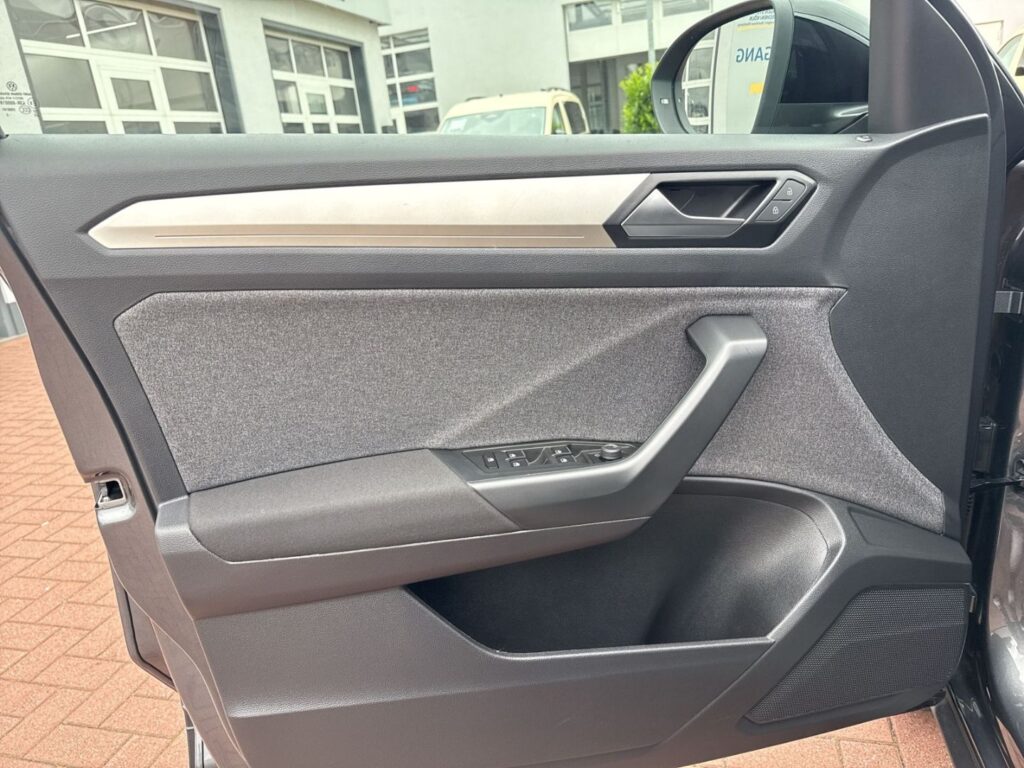 T-Roc Move 1.5 TSI DSG IQ-Light Kamera