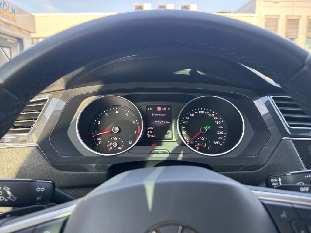 Tiguan Move 1,5 TSI DSG Anh.Kpl. Ganzj.Reifen Ka