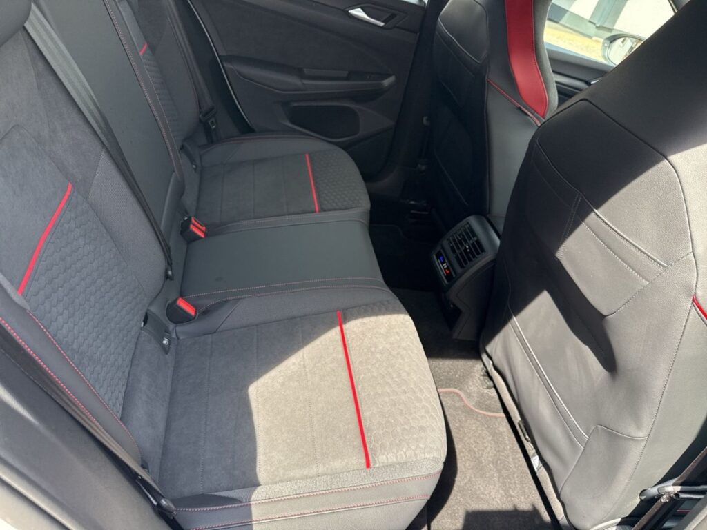 Golf Clubsport 2,0 TSI DSG Black-Style 19Alu Ade