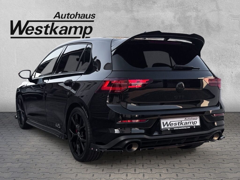 Golf Clubsport Edition 45 Panodach Akrapovic