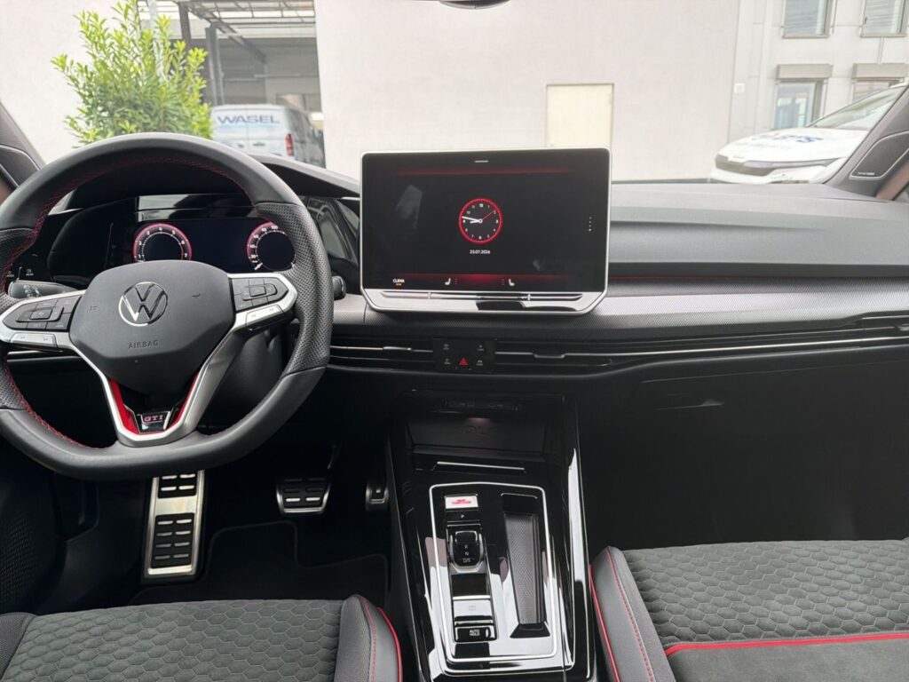 Golf GTI Clubsport 2,0 TSI DSG Black-Style Akrap