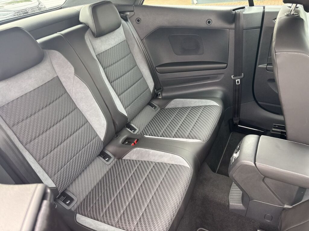 T-Roc Cabriolet R-Line 1.5 TSI DSG Anh.Kpl. Ganz