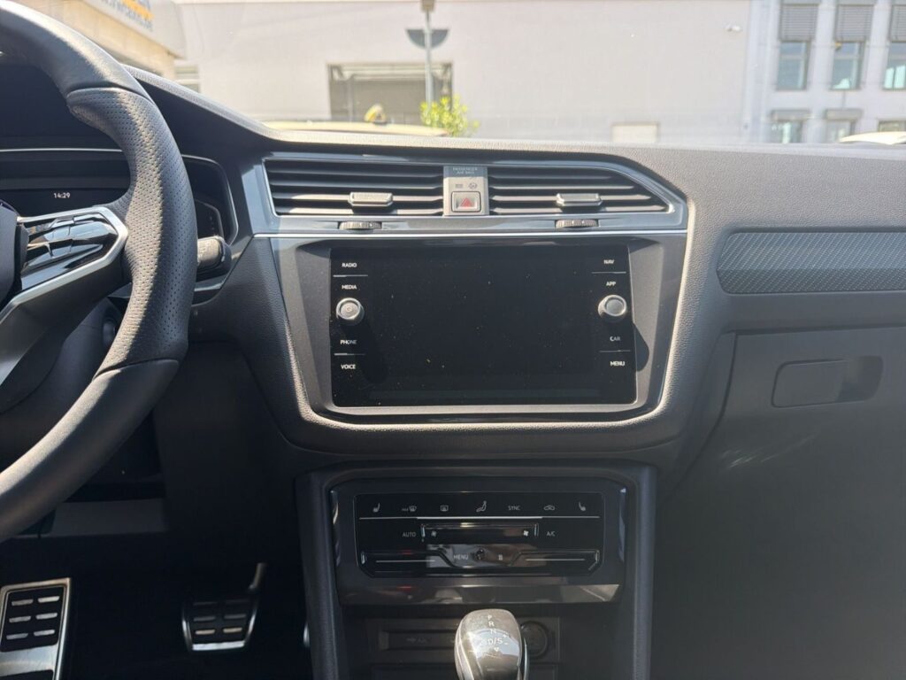 Tiguan Allspace R-Line 2,0 TSI DSG 4Motion AHK 7
