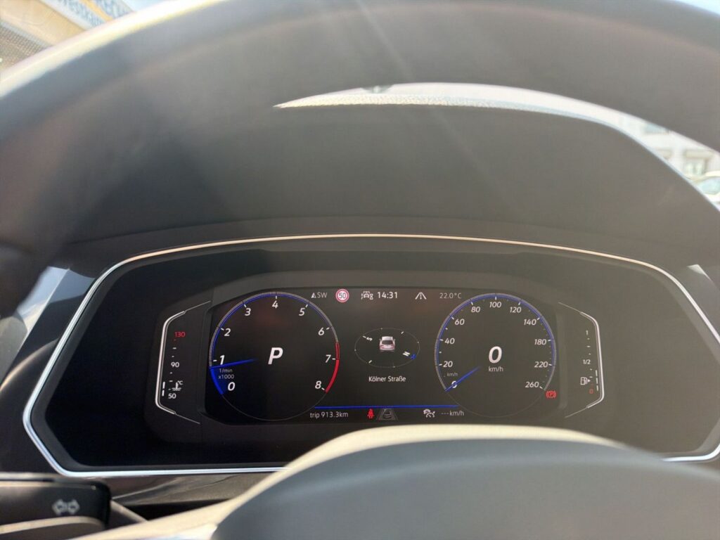 Tiguan Allspace R-Line 2,0 TSI DSG 4Motion AHK 7