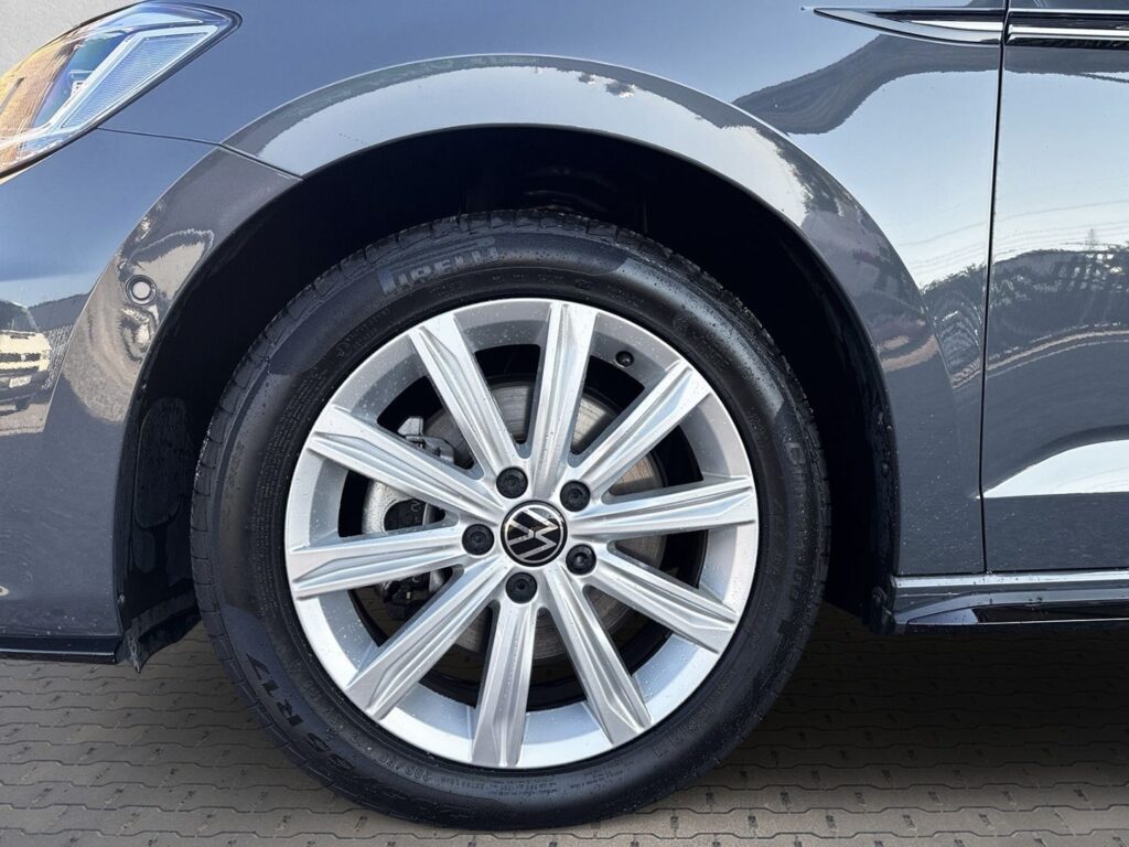 Touran Highline R-Line 1,5 TSI DSG AHK 7-Sitze