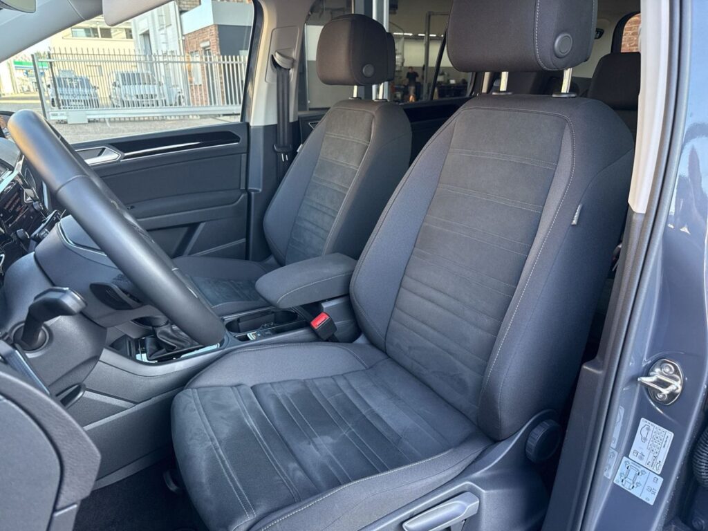 Touran Highline R-Line 1,5 TSI DSG AHK 7-Sitze
