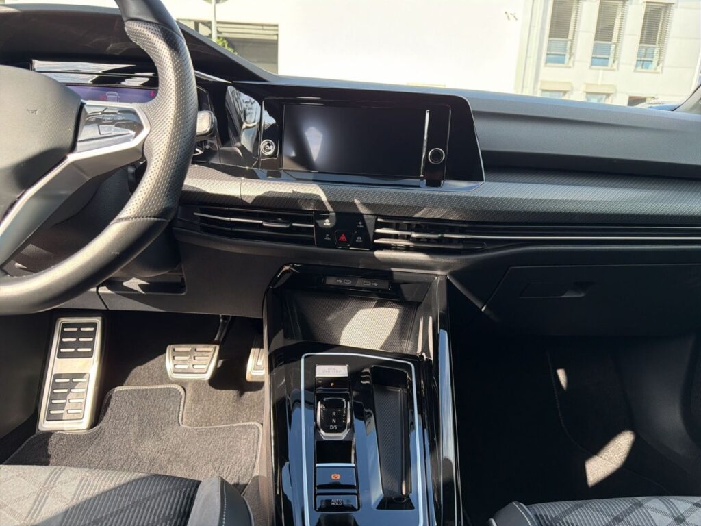 Golf R-Line 1,5 eTSI DSG