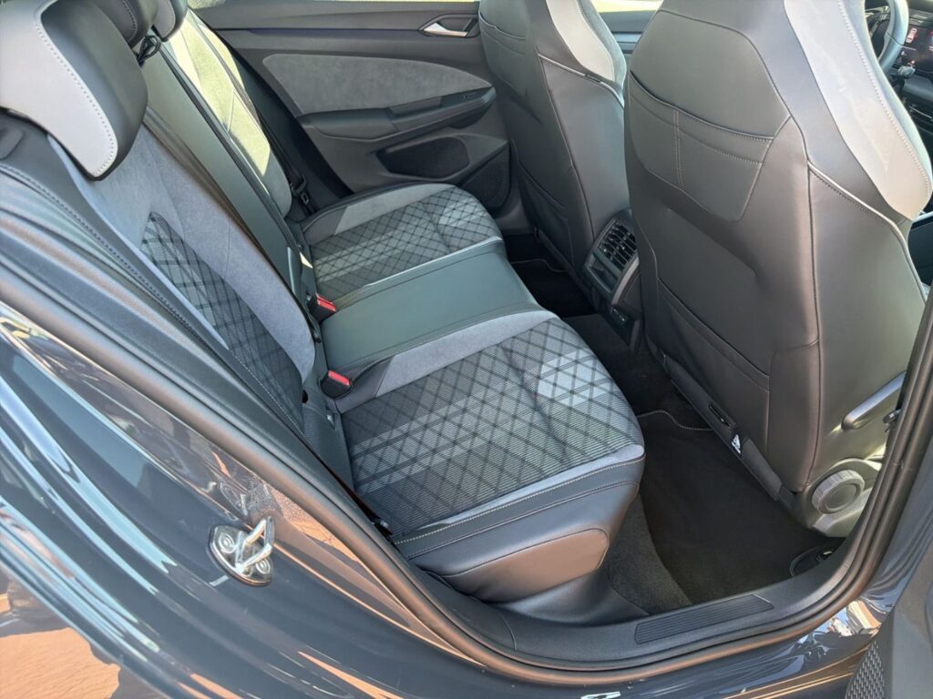 Golf R-Line -Line 1,5 TSI Kamera Klimaaut. Led