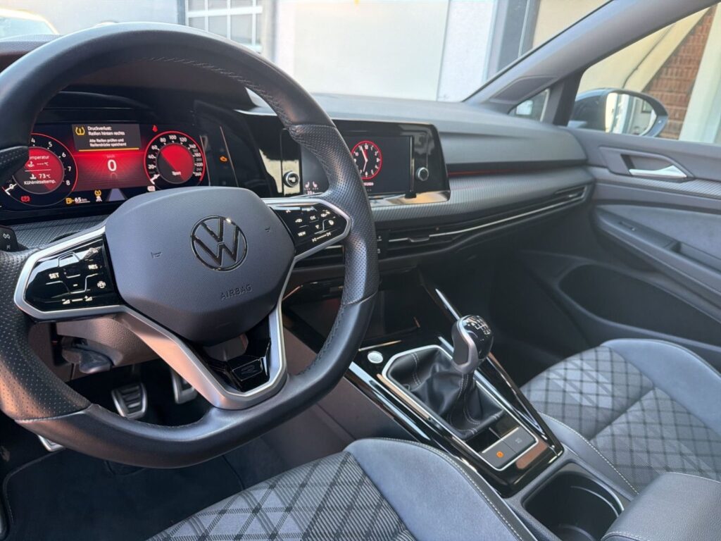 Golf R-Line -Line 1,5 TSI Kamera Winterpaket