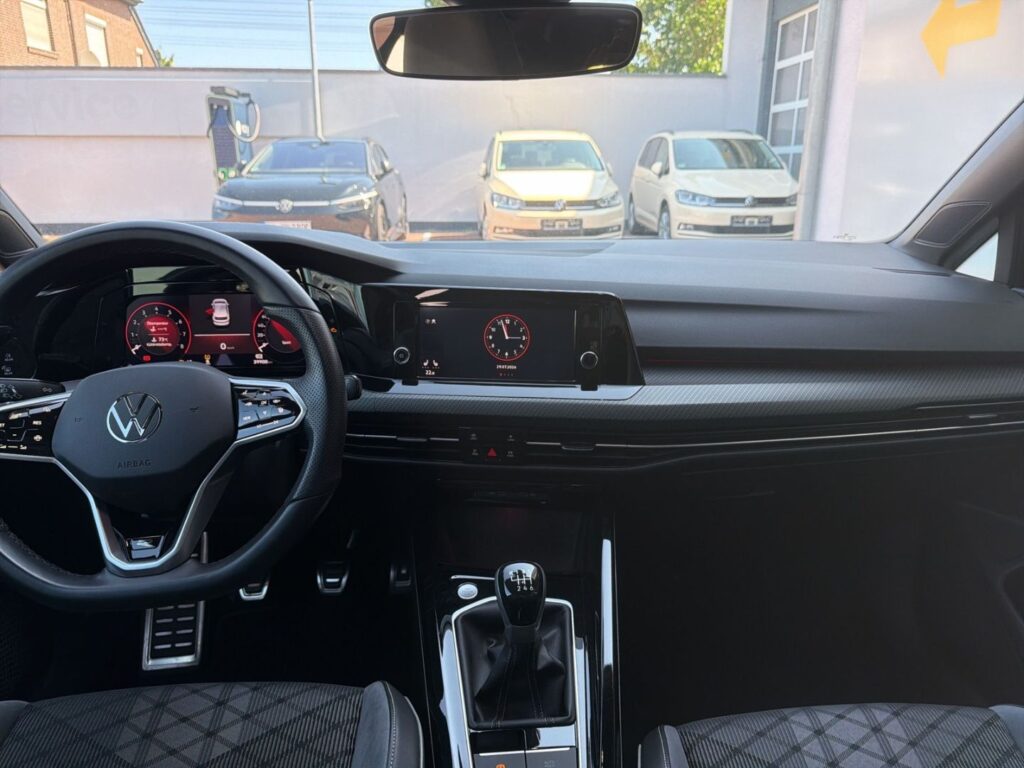 Golf R-Line -Line 1,5 TSI Kamera Winterpaket