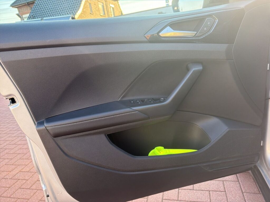 T-Cross R-Line 1.0 TSI DSG Black-Style IQ-Light