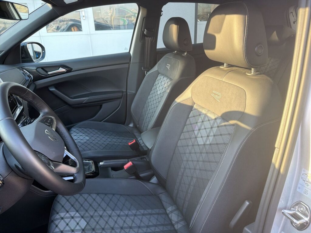 T-Cross R-Line 1.0 TSI DSG Black-Style IQ-Light