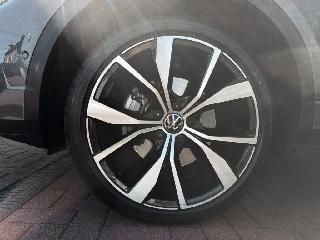 T-Roc R-Line 2.0 TSI 4Motion DSG Panodach IQ-Lig