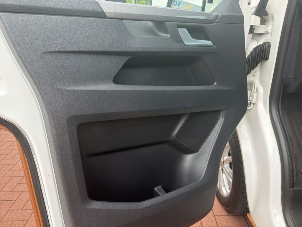 T6.1 Multivan 6.1 Generation Six 2,0 TDI DSG Led